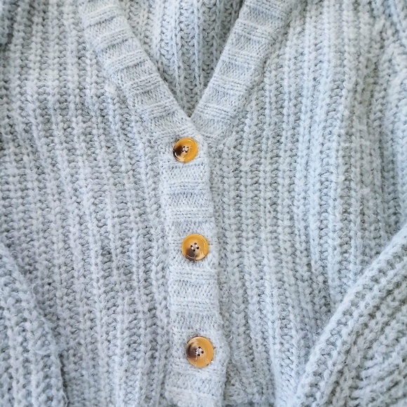 She + Sky Cropped Cardigan Sweater - Picture 3 of 4